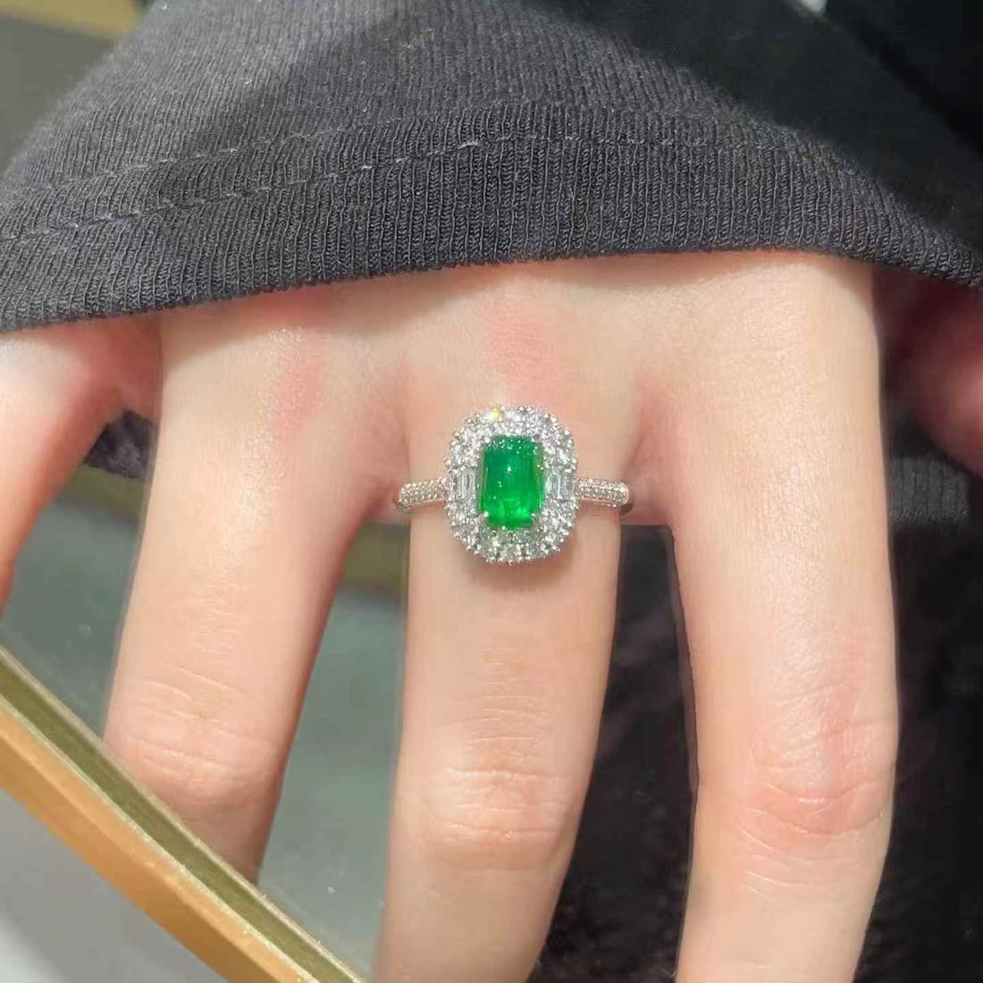 14k Gold 1.88 Ctw Natural Emerald & Diamond Ring - 2