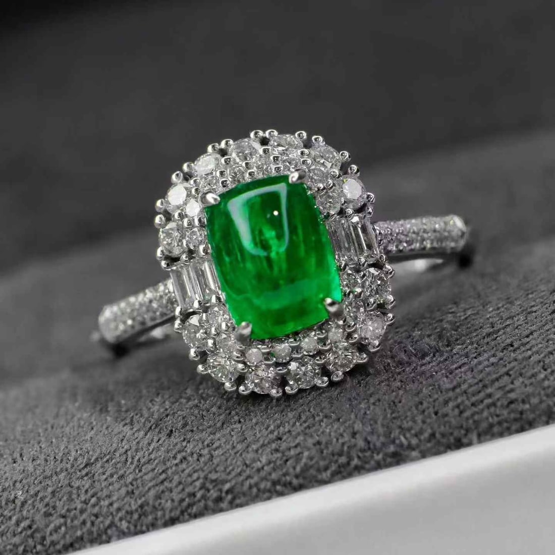14k Gold 1.88 Ctw Natural Emerald & Diamond Ring - 4