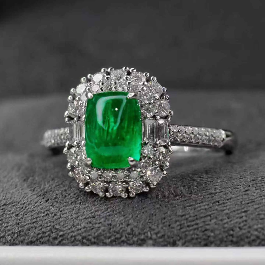 14k Gold 1.88 Ctw Natural Emerald & Diamond Ring - 5