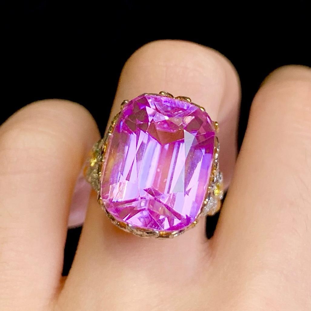 14k Gold 20.45 Ct Natural Kunzite & Diamond Ring: Ref:231182246 // gold content:14k gold // ring size:7. 25us // // main gemstone:kunzite // shape:cushion // carat weight:20. 45ct // color:pinkish purple // treatment:natural // // adjacent gemstone 2