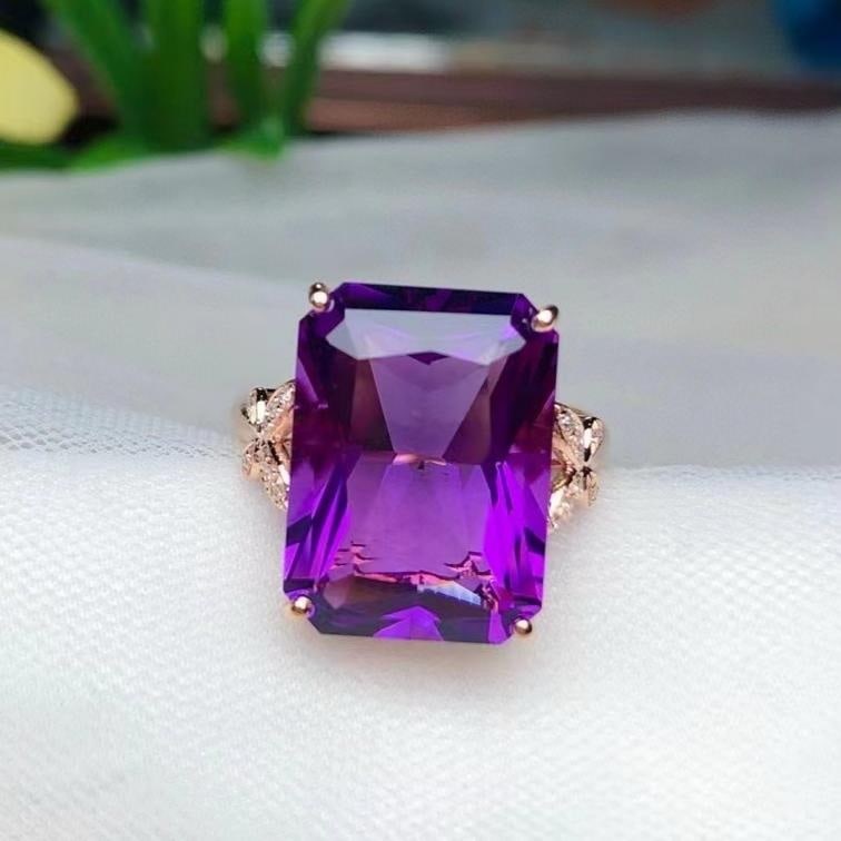 14k Gold 9.05 Ct Natural Amethyst & Diamond Ring: Ref:231182254 // gold content:14k gold // ring size:7. 25us // // main gemstone:amethyst // shape:octagonal // carat weight:9. 05ct // color:purple // treatment:natural // // adjacent gemstone 2 : dia