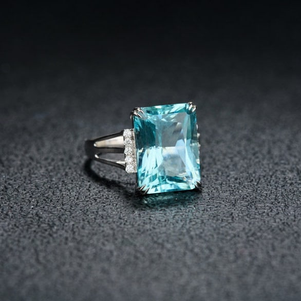 14k Gold 8.15 Ct Natural Aquamarine & Diamond Ring - 2
