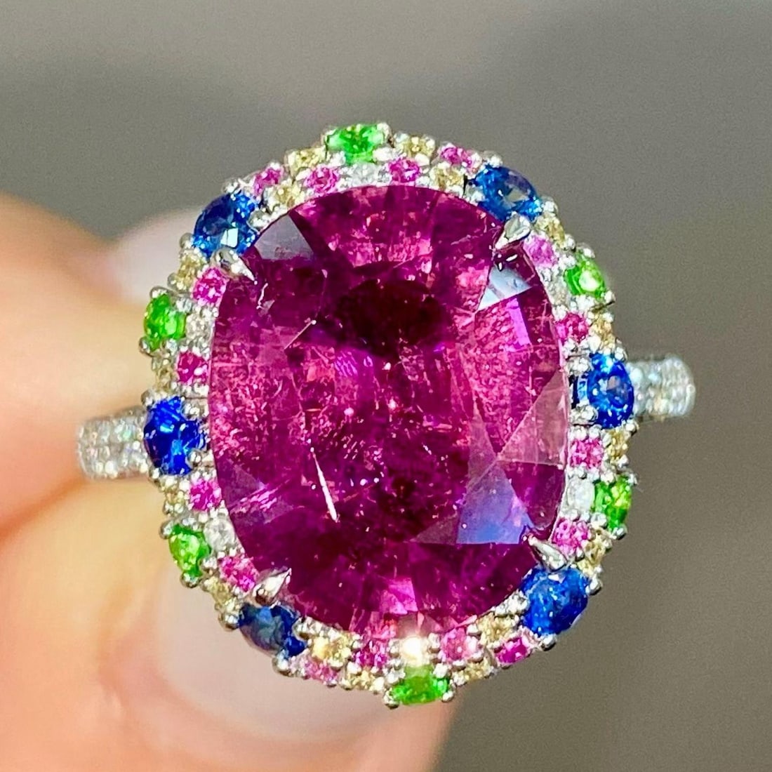 14k Gold 5.2 Ct Natural Tourmaline & Diamond & Coloured Gemstone Ring: Ref:231182291 // gold content:14k gold // ring size:7. 25us // // main gemstone:tourmaline // shape:oval // carat weight:5. 2ct // color:purple // treatment:natural // // adjacent gemstone 2 :