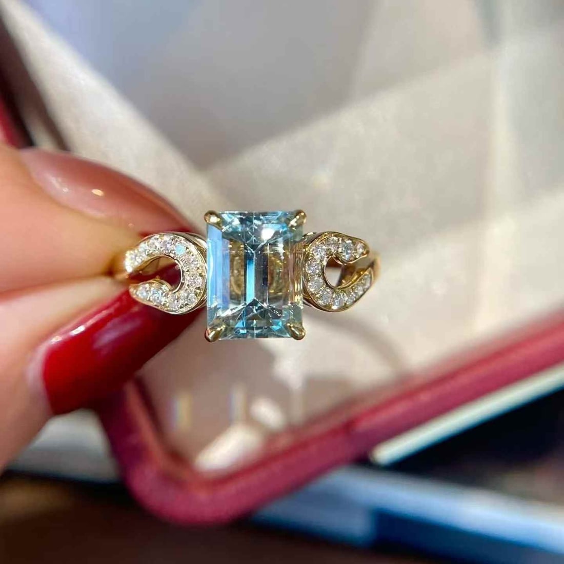 14k Gold 1.7 Ct Natural Aquamarine & Diamond Ring - 3