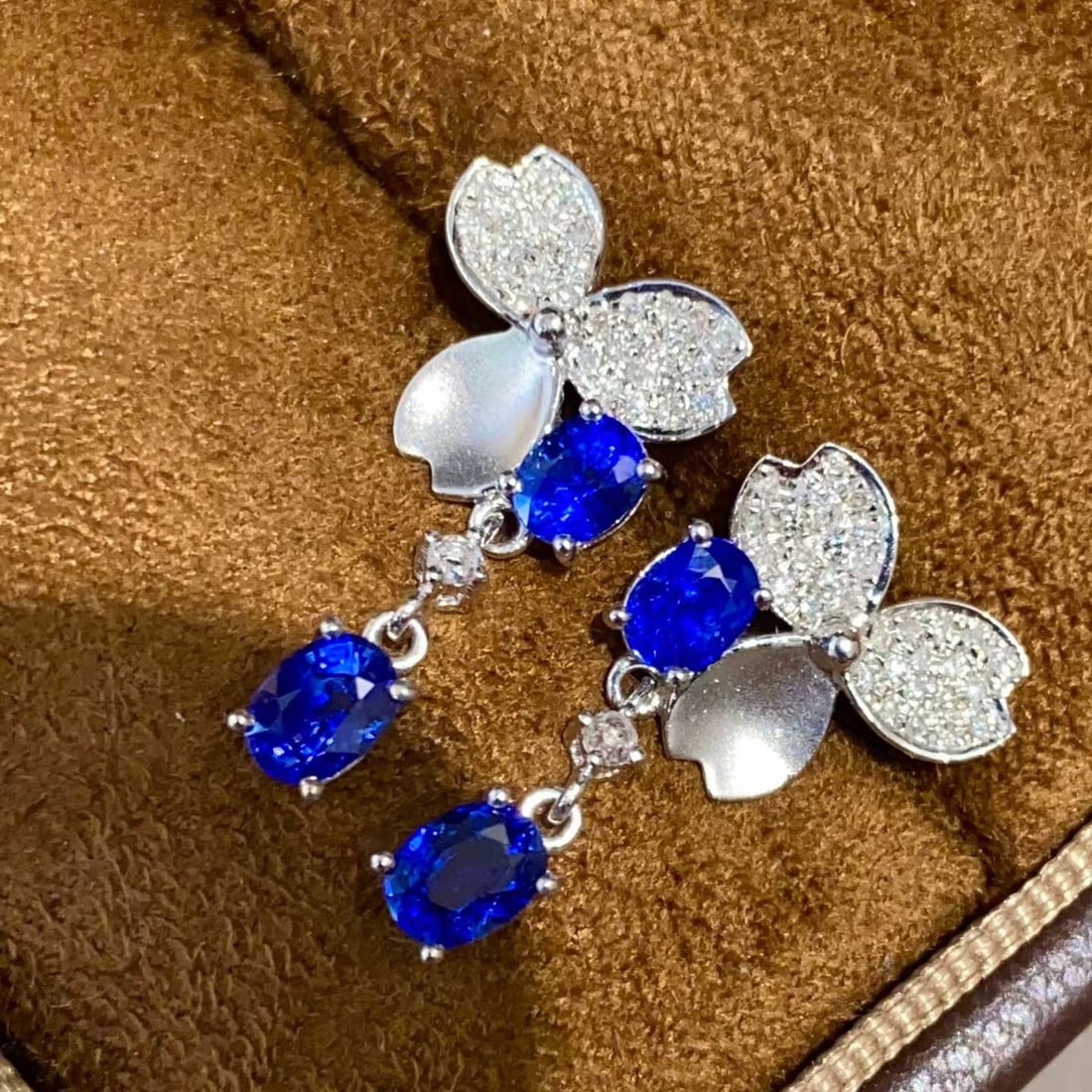 14k Gold 1.3 Ct Natural Sapphire & Diamond Earrings - 4