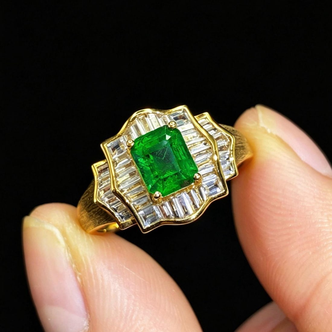 14k Gold 1.95 Ctw Natural Emerald & Sapphire Ring: Ref:231182305 // gold content:14k gold // ring size:7. 25us // // main gemstone:emerald // shape:octagonal // carat weight:0. 93ct // color:green // treatment:natural // // adjacent gemstone 2 :