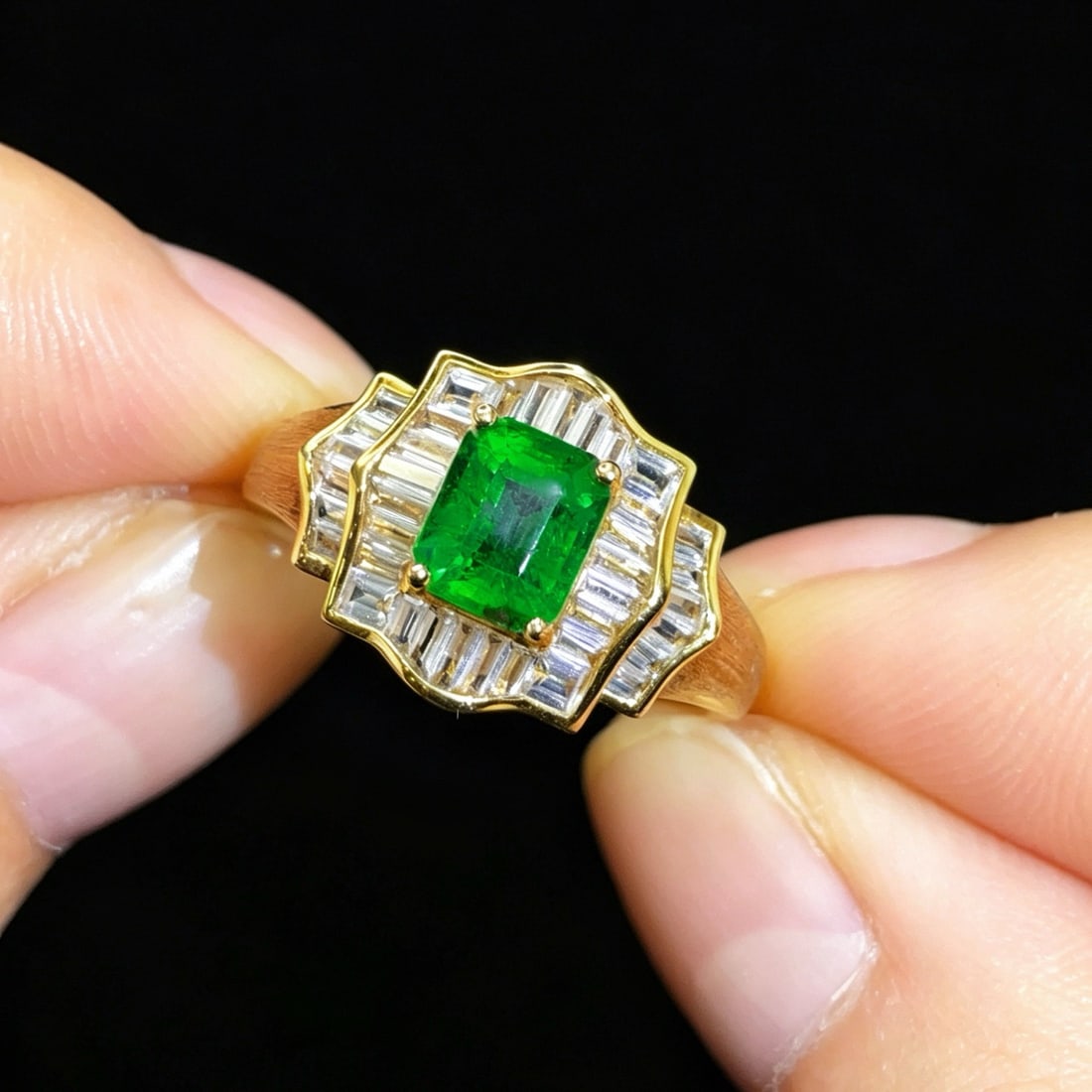 14k Gold 1.95 Ctw Natural Emerald & Sapphire Ring - 2
