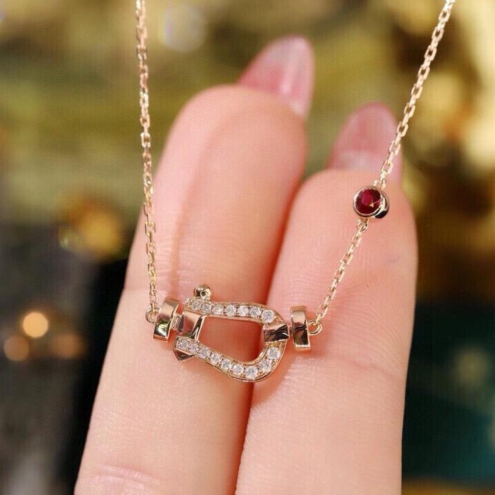 14k Gold 0.27 Ctw Natural Ruby & Diamond Necklace: Ref:231182316 // gold content:14k gold // main gemstone:ruby // shape:round // carat weight:0. 15ct // color:red // treatment:natural // cut grade:g // // adjacent gemstone 2 : diamond // shape:round