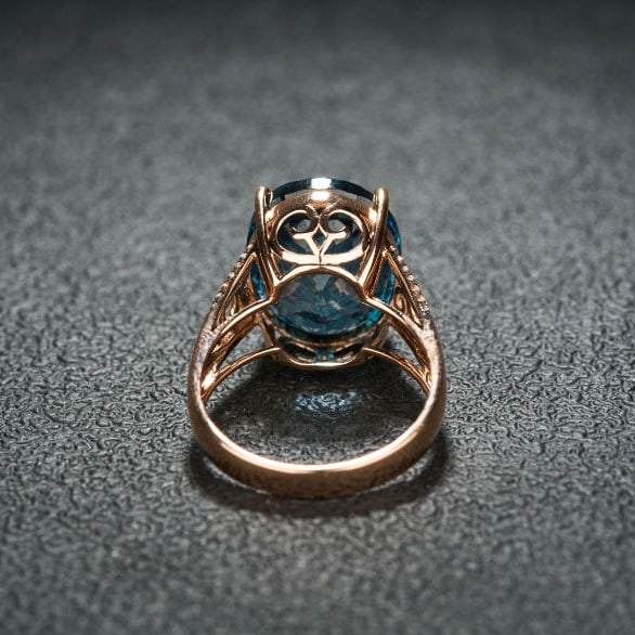14k Gold 14.55 Ct Natural Topaz & Diamond Ring - 5