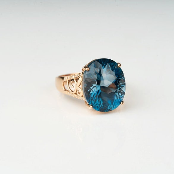 14k Gold 14.55 Ct Natural Topaz & Diamond Ring - 8