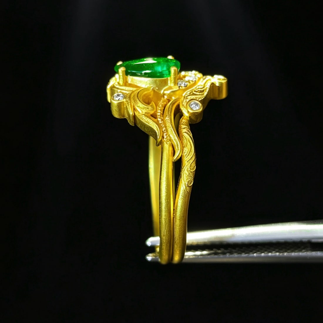 14k Gold 0.58 Ctw Vivid Green Natural Emerald & Diamond Ring - 4