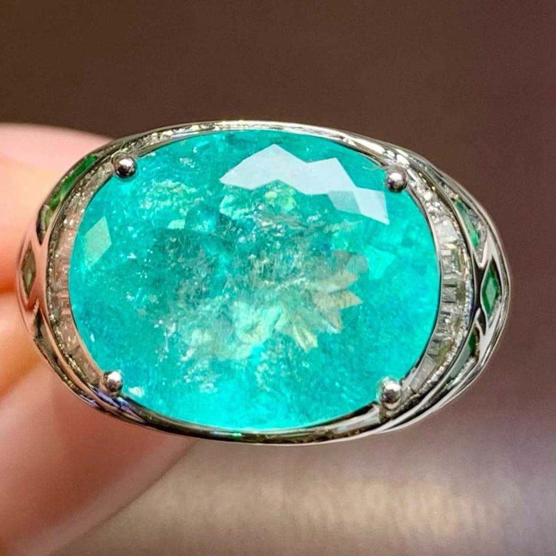 14k Gold 6.88 Ct Natural Paraiba Tourmaline & Diamond & Emerald Ring: Ref:231182381 // gold content:14k gold // ring size:7. 25us // // main gemstone:paraiba tourmaline // shape:oval // carat weight:6. 88ct // color:blue // treatment:natural // // adjacent gemstone 2 : 