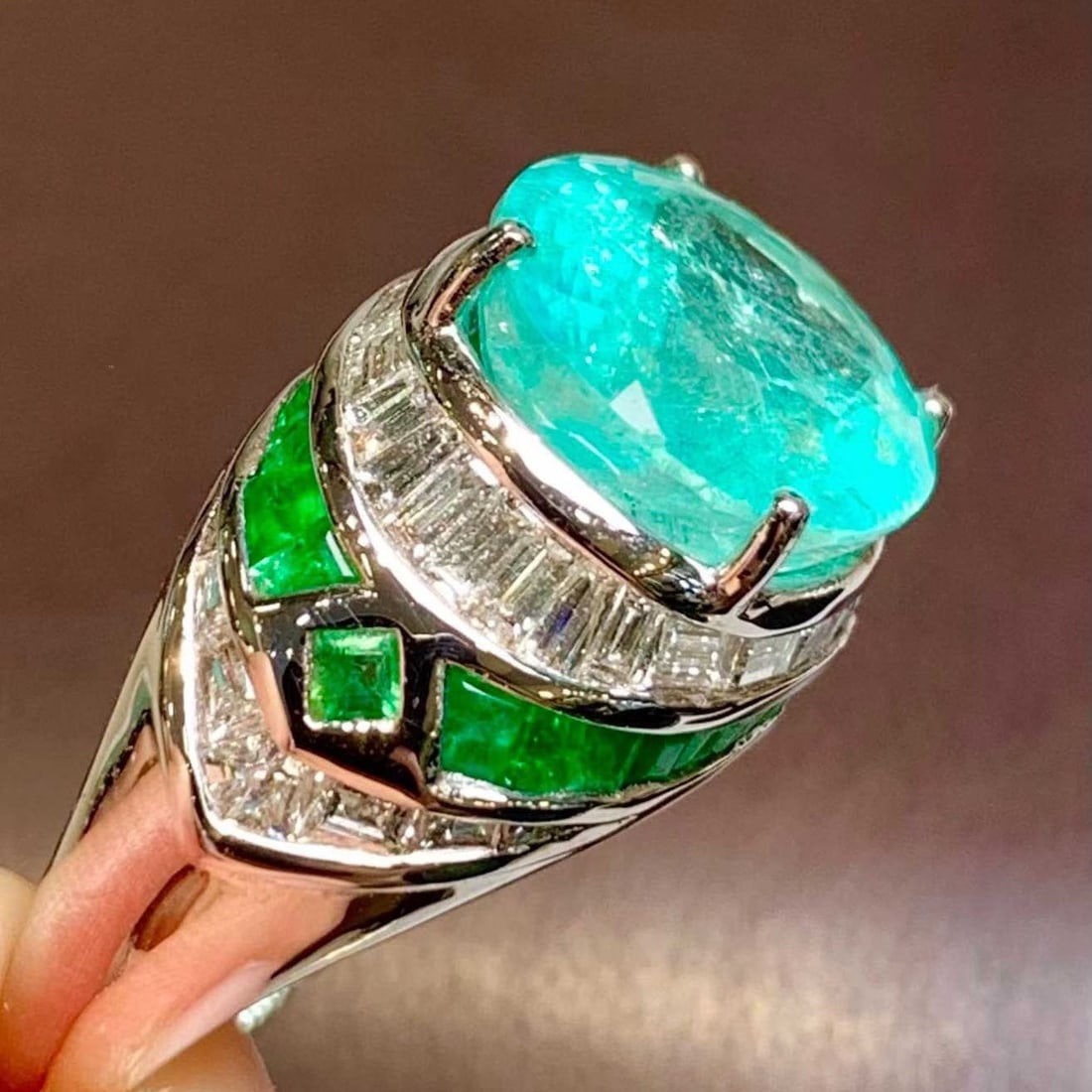 14k Gold 6.88 Ct Natural Paraiba Tourmaline & Diamond & Emerald Ring - 2