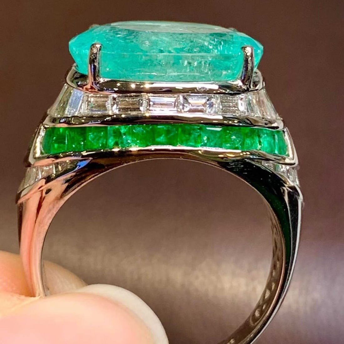 14k Gold 6.88 Ct Natural Paraiba Tourmaline & Diamond & Emerald Ring - 3