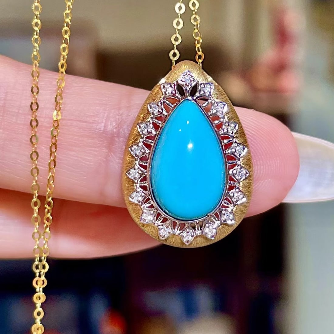 14k Gold 2.98 Ctw Natural Blue Turquoise & Diamond Pendant( Without Chain ): Ref:231182388 // gold content:14k gold // main gemstone:blue turquoise // shape:pear // carat weight:2. 91ct // color:blue // treatment:natural // // adjacent gemstone 2 : diamond // shape:round //