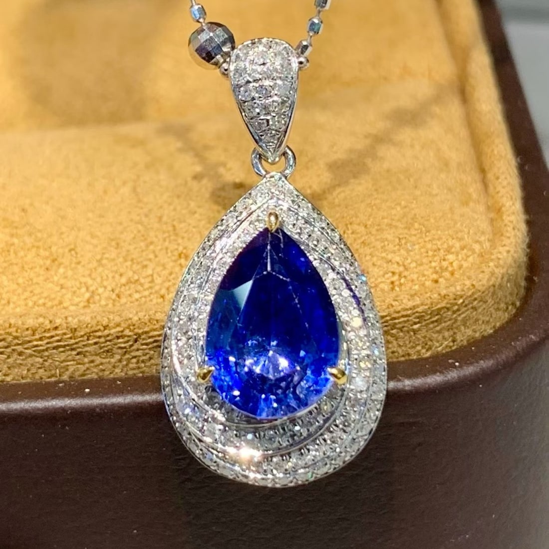 14k Gold 1.8 Ct Natural Sapphire & Diamond Pendant( Without Chain ) - 2