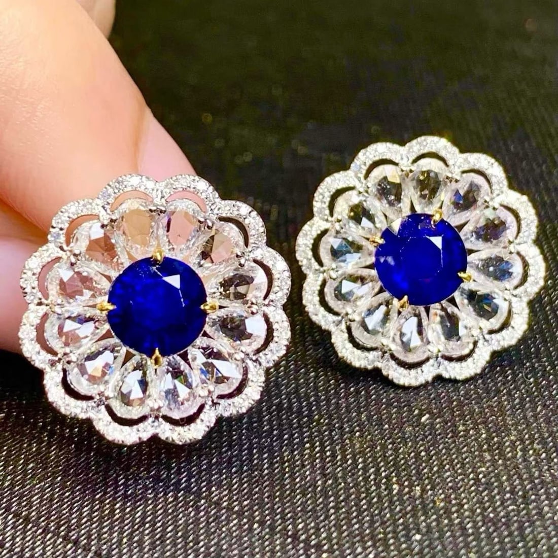 14k Gold 2.2 Ct Natural Sapphire & Diamond & Sapphire Earrings: Ref:231182399 // gold content:14k gold // main gemstone:sapphire // shape:round // carat weight:2. 2ct // color:blue // treatment:natural // cut grade:g // // adjacent gemstone 2 : diamond // shape:ro