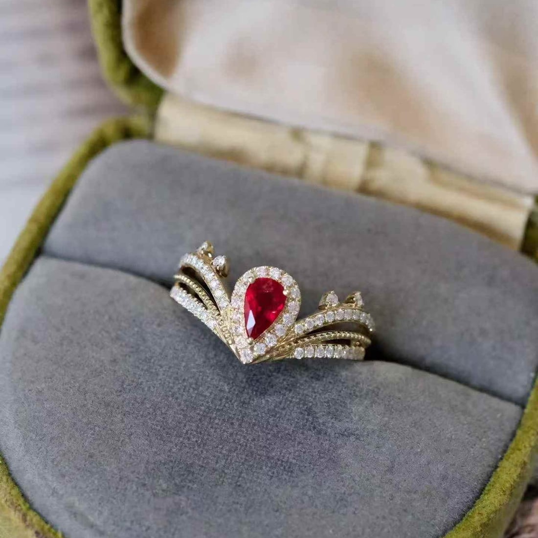 14k Gold 0.92 Ctw Natural Ruby & Diamond Ring - 3