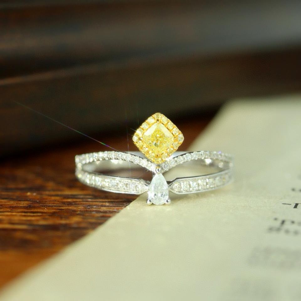 14k Gold 0.59 Ctw Natural Yellow Diamond & Diamond Ring: Ref:231182416 // gold content:14k gold // ring size:7. 25us // // main gemstone:yellow diamond // shape:cushion // carat weight:0. 22ct // color:yellow // treatment:natural // // adjacent gemstone 2