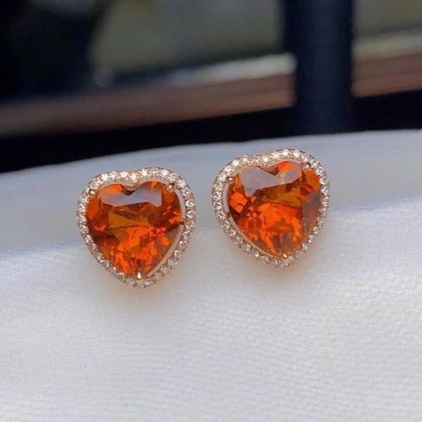 14k Gold 3.85 Ct Natural Citrine & Diamond Earrings: Ref:231182444 // gold content:14k gold // main gemstone:citrine // shape:heart // carat weight:3. 85ct // color:yellow // treatment:natural // // adjacent gemstone 2 : diamond // number of stones:68 /