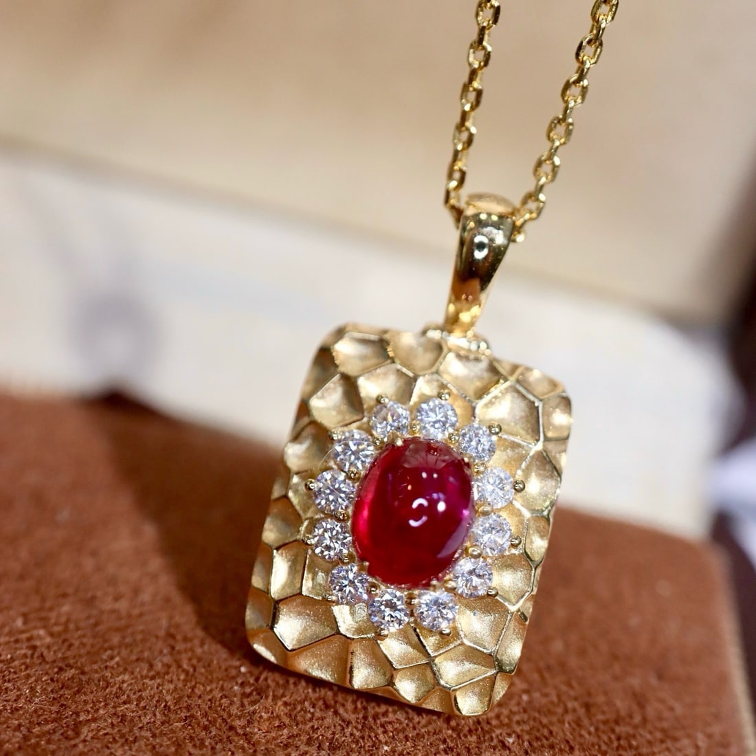 14k Gold 1.31 Ctw Vivid Red Natural Ruby & Diamond Pendant( Without Chain ): Ref:231182448 // gold content:14k gold // main gemstone:ruby // shape:oval // carat weight:1. 04ct // color:vivid red // treatment:natural // // adjacent gemstone 2 : diamond // shape:round // carat