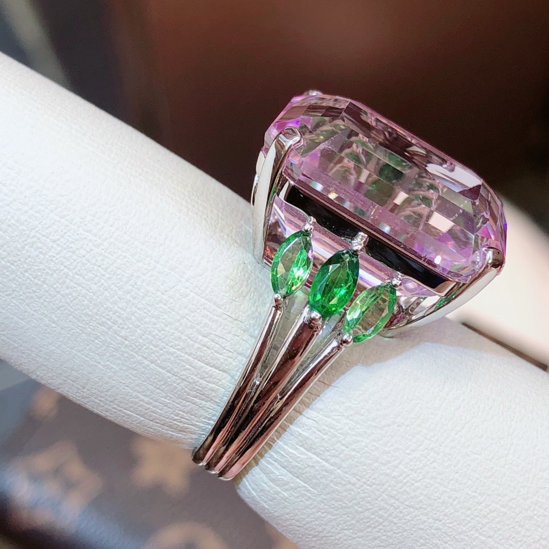 14k Gold 28.33 Ctw Natural Kunzite & Tsavorite Ring - 4