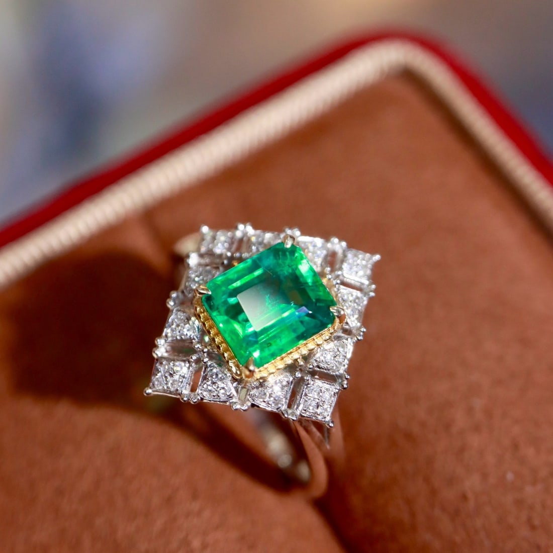 14k Gold 1.66 Ctw Natural Emerald & Diamond Ring - 2