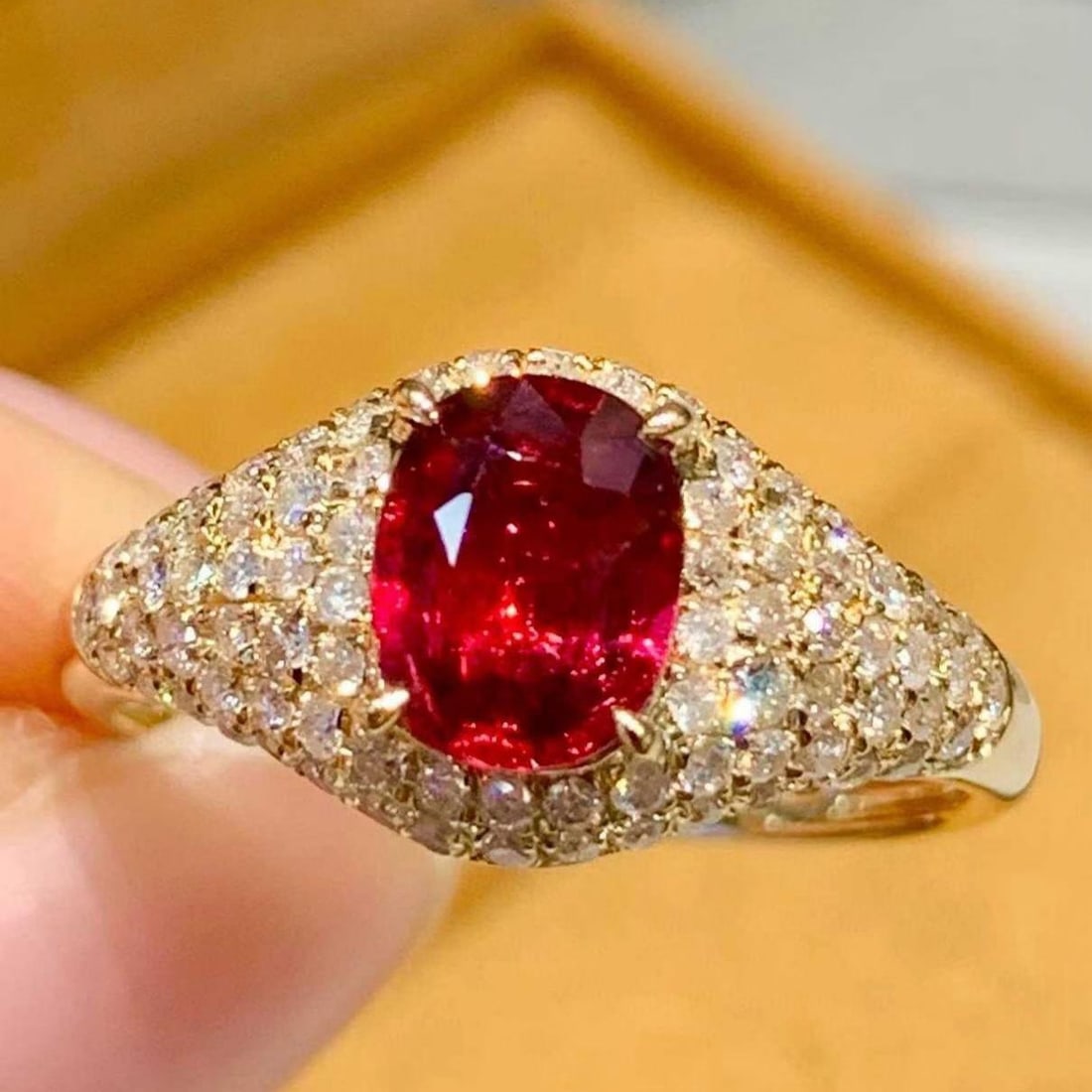 14k Gold 1.01 Ct Vivid Red Natural Ruby & Diamond Ring: Ref:231183052 // gold content:14k gold // ring size:7. 25us // // main gemstone:ruby // shape:oval // carat weight:1. 01ct // color:vivid red // treatment:natural // // adjacent gemstone 2 : diamond