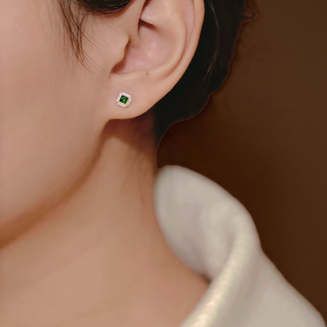 14k Gold 0.32 Ct Natural Emerald & Diamond Earrings - 3