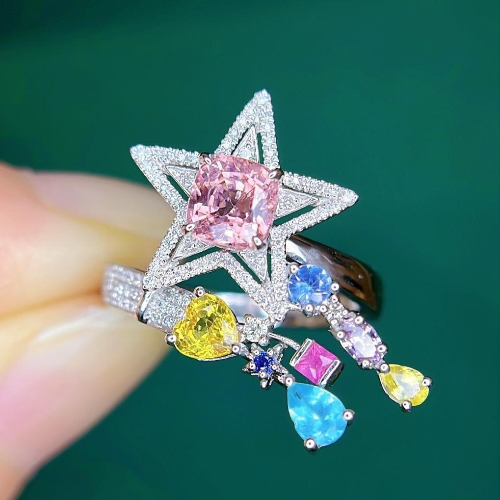 14k Gold 2.05 Ctw Natural Spinel & Sapphire Ring: Ref:231183101 // gold content:14k gold // ring size:7. 25us // // main gemstone:spinel // shape:cushion // carat weight:1ct // color:pink // treatment:natural // // adjacent gemstone 2 : sapphire //