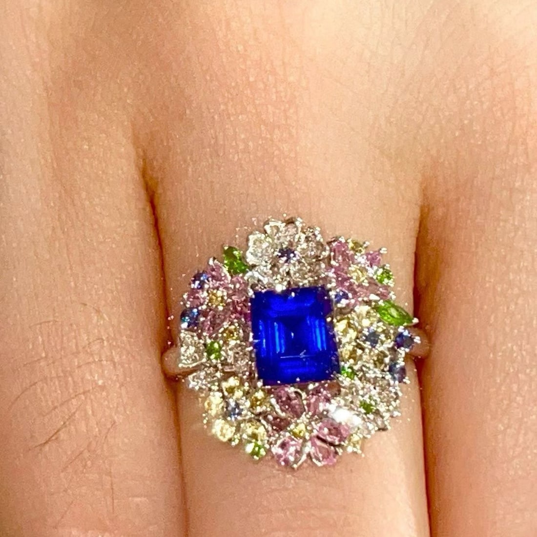 14k Gold 1.6 Ct Natural Sapphire & Diamond Ring - 4
