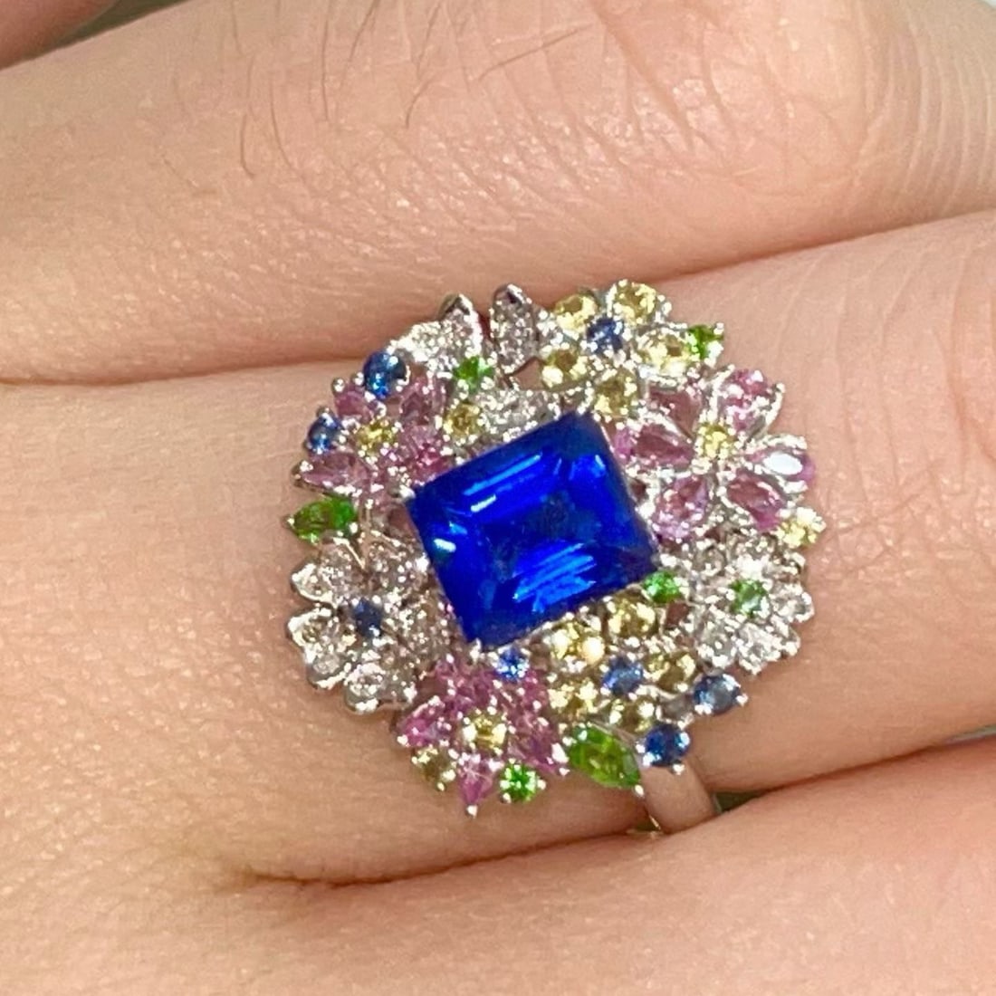 14k Gold 1.6 Ct Natural Sapphire & Diamond Ring - 6