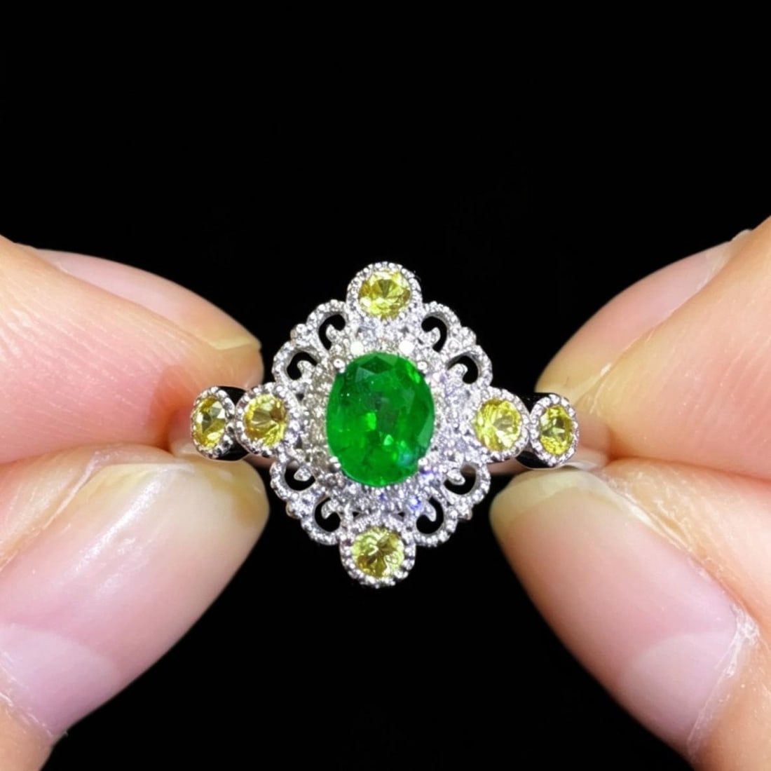 14k Gold 0.53 Ctw Natural Emerald & Diamond Ring: Ref:231183107 // gold content:14k gold // ring size:7. 25us // // main gemstone:emerald // shape:oval // carat weight:0. 44ct // color:green // treatment:natural // // adjacent gemstone 2 : diamond