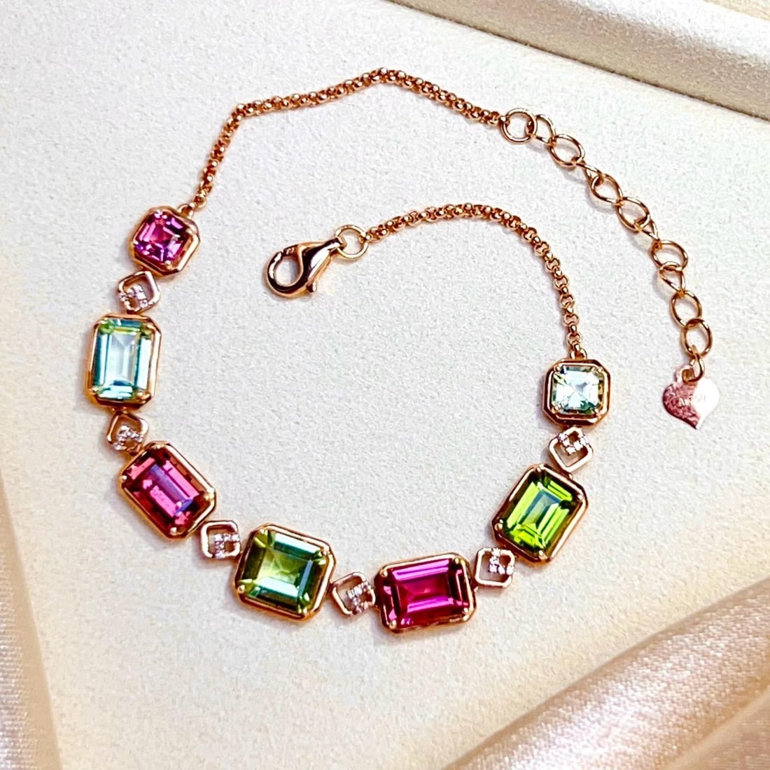 14k Gold 6.1 Ct Natural Tourmaline & Diamond Bracelet: Ref:231183113 // gold content:14k gold // main gemstone:tourmaline // shape:octagonal // carat weight:6. 1ct // color:color // treatment:natural // // adjacent gemstone 2 : diamond // number of