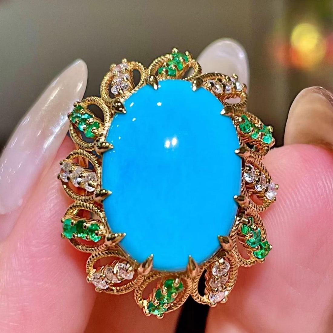 14k Gold 9.33 Ctw Natural Blue Turquoise & Diamond Ring: Ref:231183120 // gold content:14k gold // ring size:7. 25us // // main gemstone:blue turquoise // shape:oval // carat weight:8. 82ct // color:blue // treatment:natural // // adjacent gemstone 2 : diam