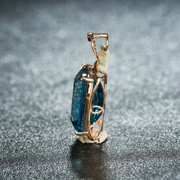 14k Gold 16.7 Ct Natural Topaz & Diamond Pendant( Without Chain ) - 4