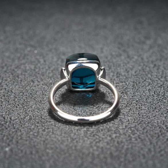 14k Gold 9.95 Ct Natural Topaz & Diamond Ring - 7