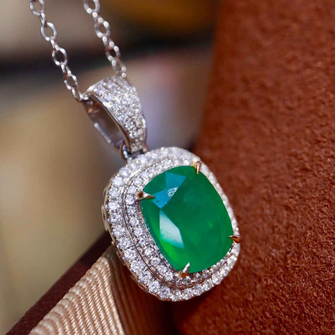 14k Gold 2.54 Ctw Natural Emerald & Diamond Pendant( Without Chain ) - 7