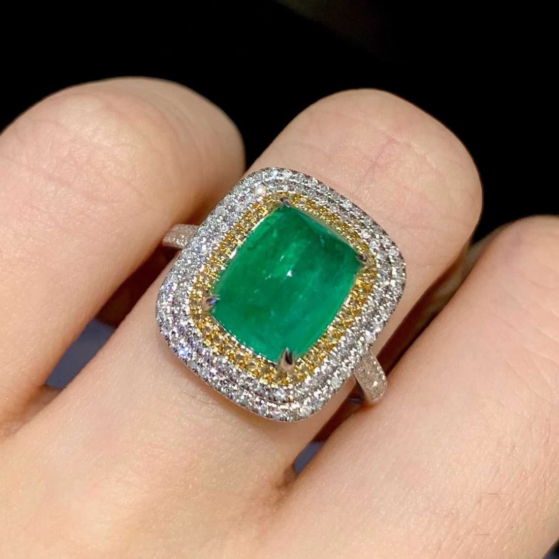 14k Gold 2.75 Ct Natural Emerald & Diamond Ring - 2