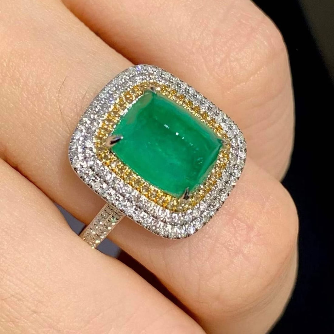 14k Gold 2.75 Ct Natural Emerald & Diamond Ring - 4