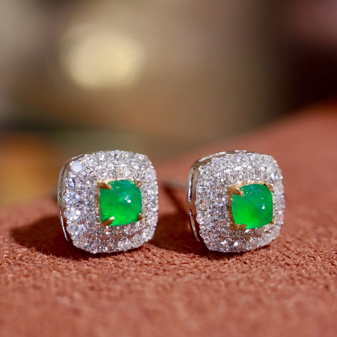 14k Gold 0.76 Ctw Natural Emerald & Diamond Earrings - 3