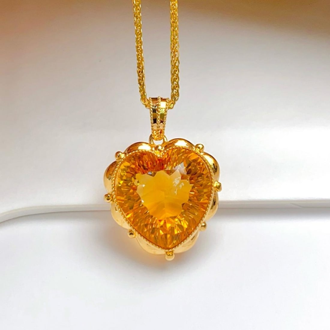 14k Gold 8.80 Ct Natural Citrine Pendant( Without Chain ): Ref:231183259 // gold content:14k gold // main gemstone:citrine // shape:heart // carat weight:8. 80ct // color:yellow // treatment:natural // Condition: New Low Estimate: 2000.00 High Estimate: