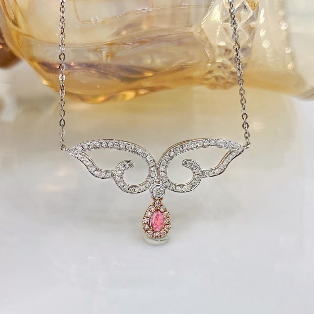 14k Gold 0.38 Ctw Natural Pink Diamond & Diamond Necklace: Ref:231184052 // gold content:14k gold // main gemstone:pink diamond // shape:pear // carat weight:0. 12ct // color:pink // treatment:natural // // adjacent gemstone 2 : diamond // shape:round //