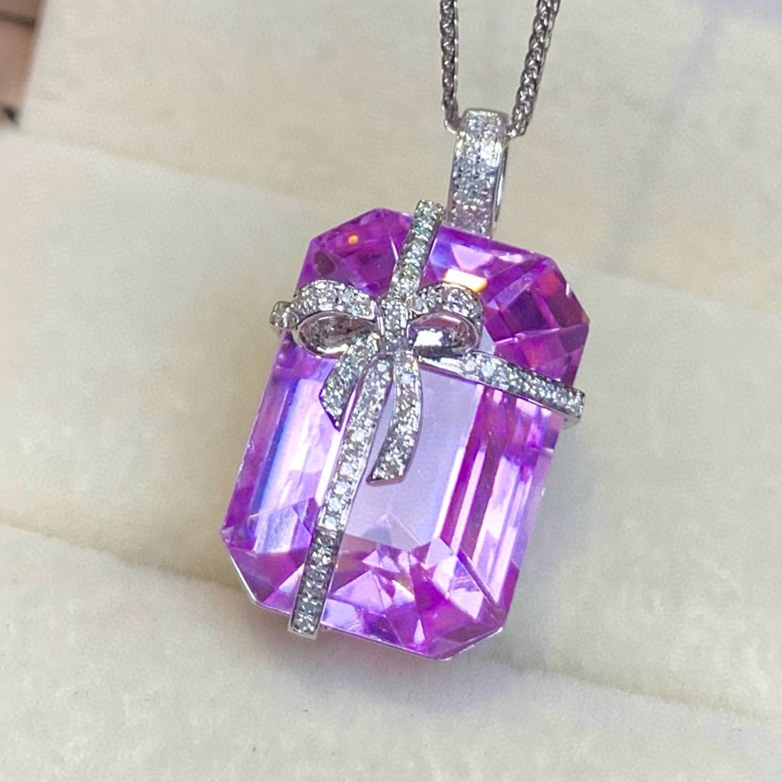 14k Gold 25.75 Ct Natural Kunzite & Diamond Pendant( Without Chain ) - 2