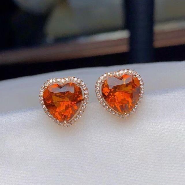14k Gold 3.85 Ct Natural Citrine & Diamond Earrings: Ref:231184070 // gold content:14k gold // main gemstone:citrine // shape:heart // carat weight:3. 85ct // color:yellow // treatment:natural // // adjacent gemstone 2 : diamond // number of stones:68 /