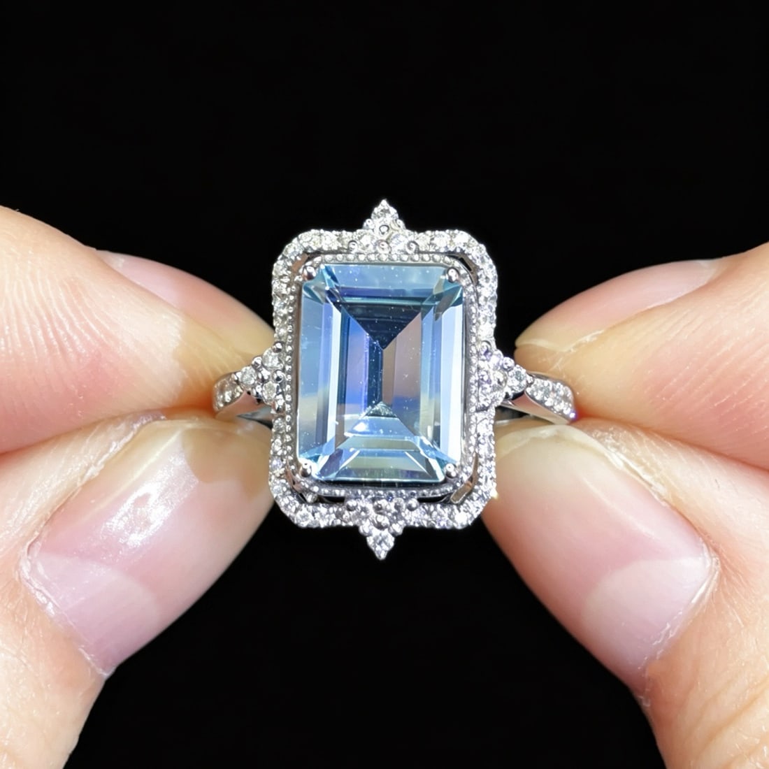 14k Gold 2.57 Ctw Natural Aquamarine & Diamond Ring - 6