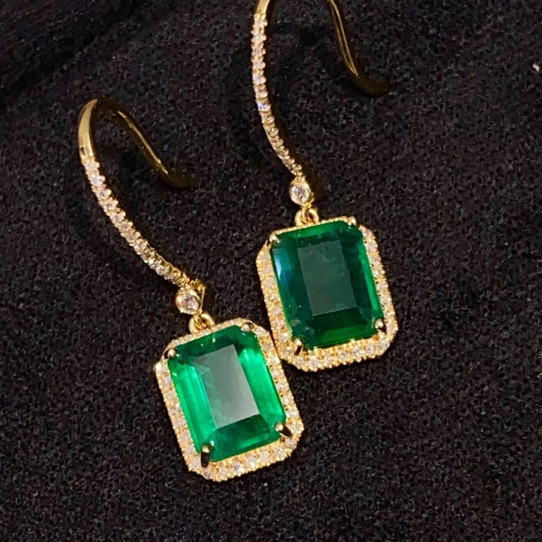 14k Gold 3.4 Ct Natural Emerald & Diamond Earrings - 4