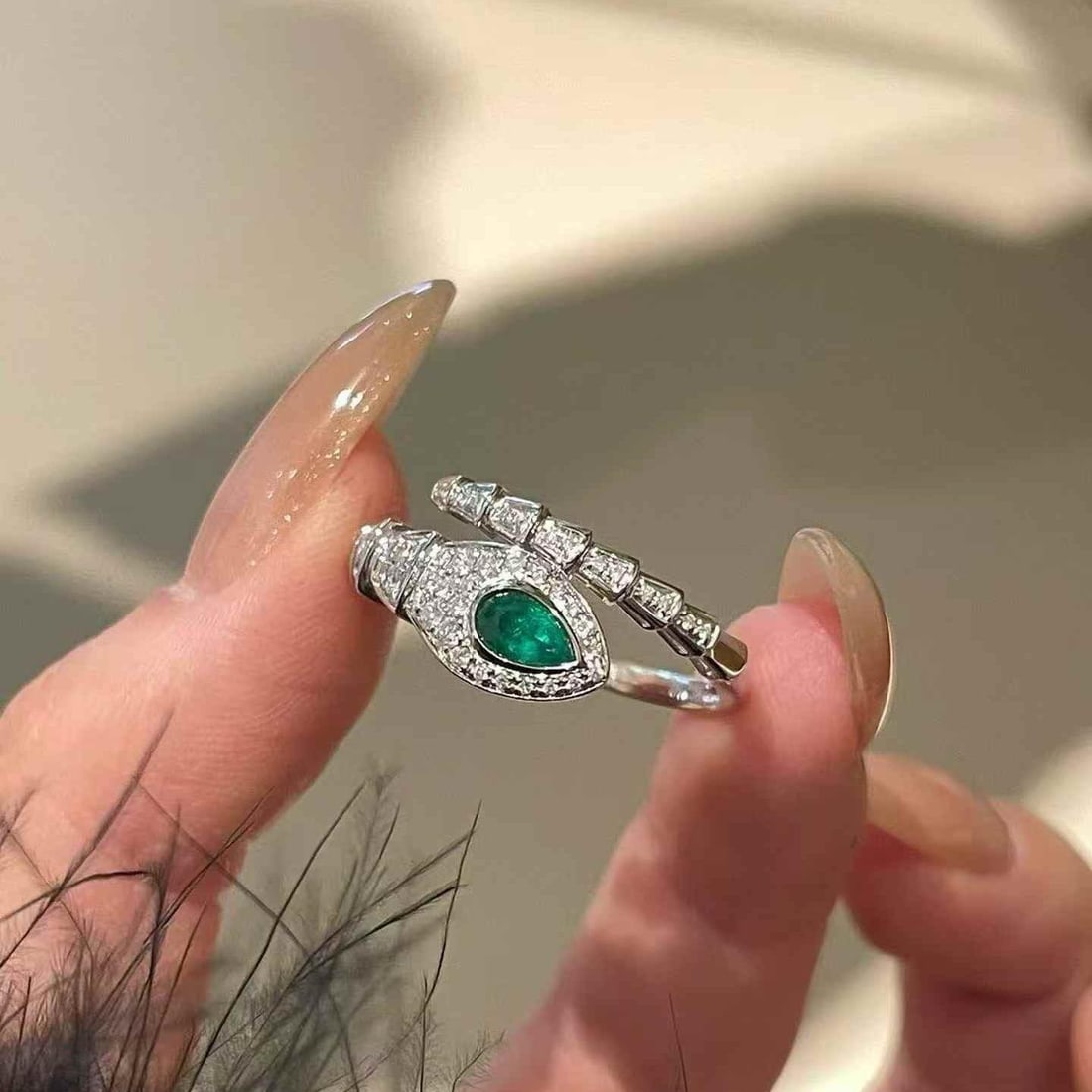 14k Gold 0.2 Ct Natural Emerald & Diamond Ring: Ref:231184127 // gold content:14k gold // ring size:7. 25us // // main gemstone:emerald // shape:pear // carat weight:0. 2ct // color:green // treatment:natural // // adjacent gemstone 2 : diamond //