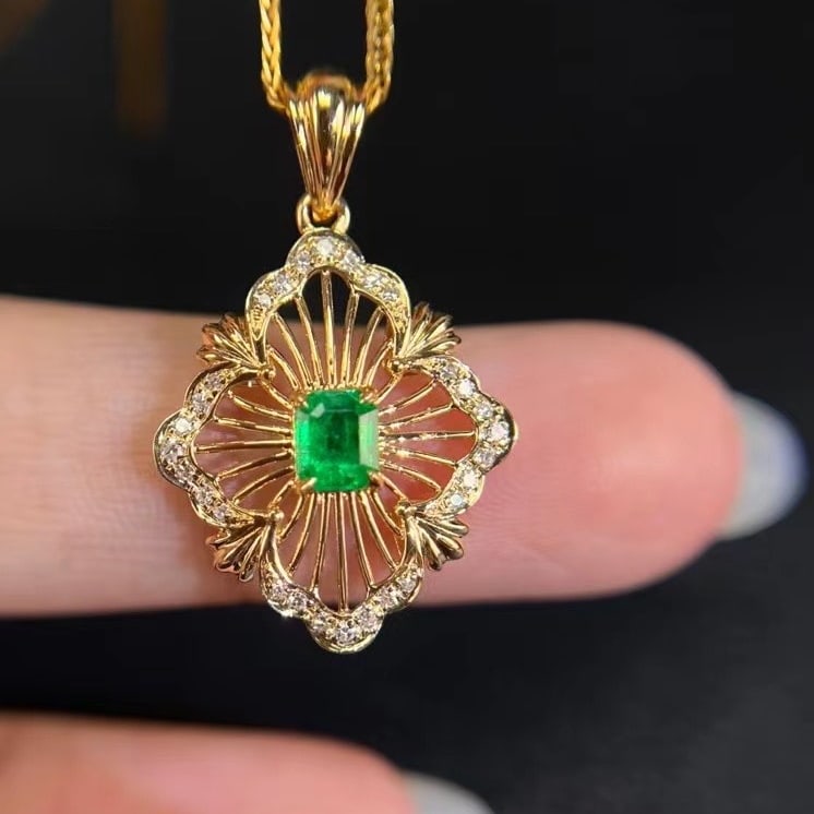 14k Gold 0.41 Ctw Natural Emerald & Diamond Pendant( Without Chain ) - 3