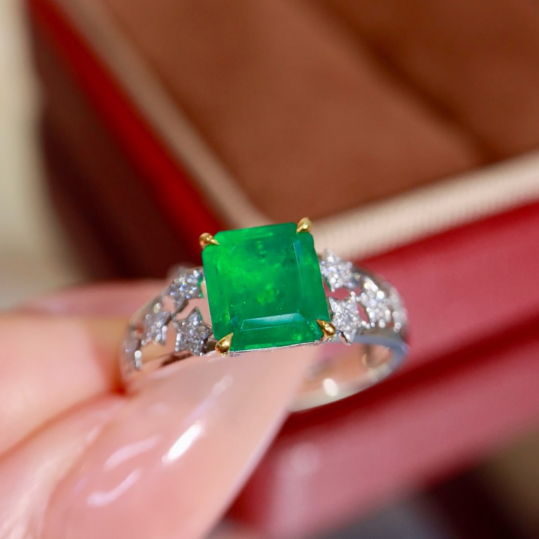 14k Gold 1.70 Ctw Natural Emerald & Diamond Ring - 3